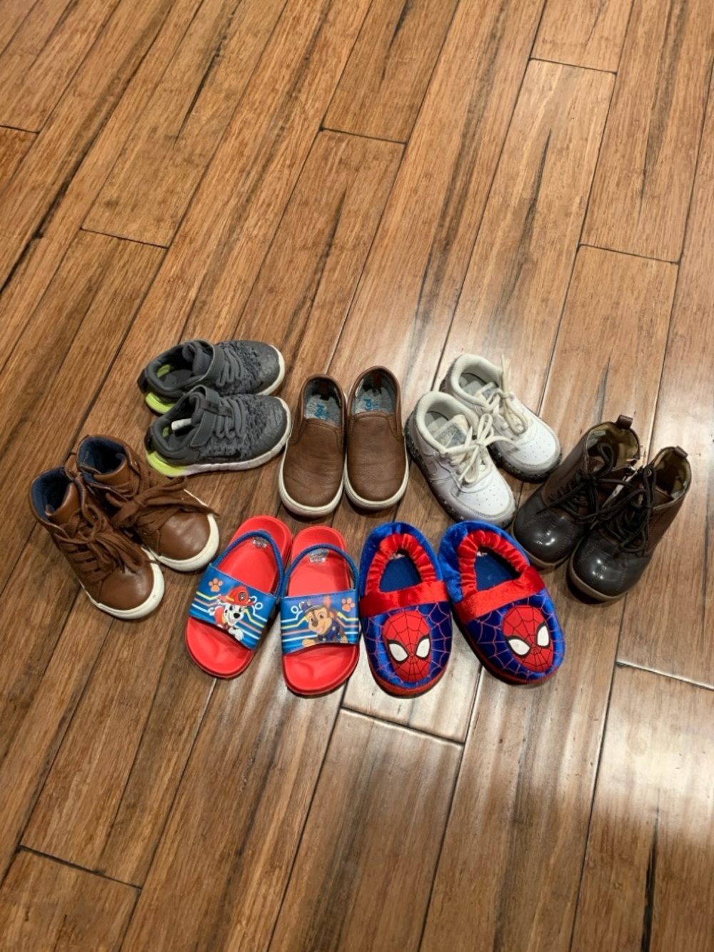 Bundle of boys 7C shoes - Nike Air Force 1, Nike Free Run and more!